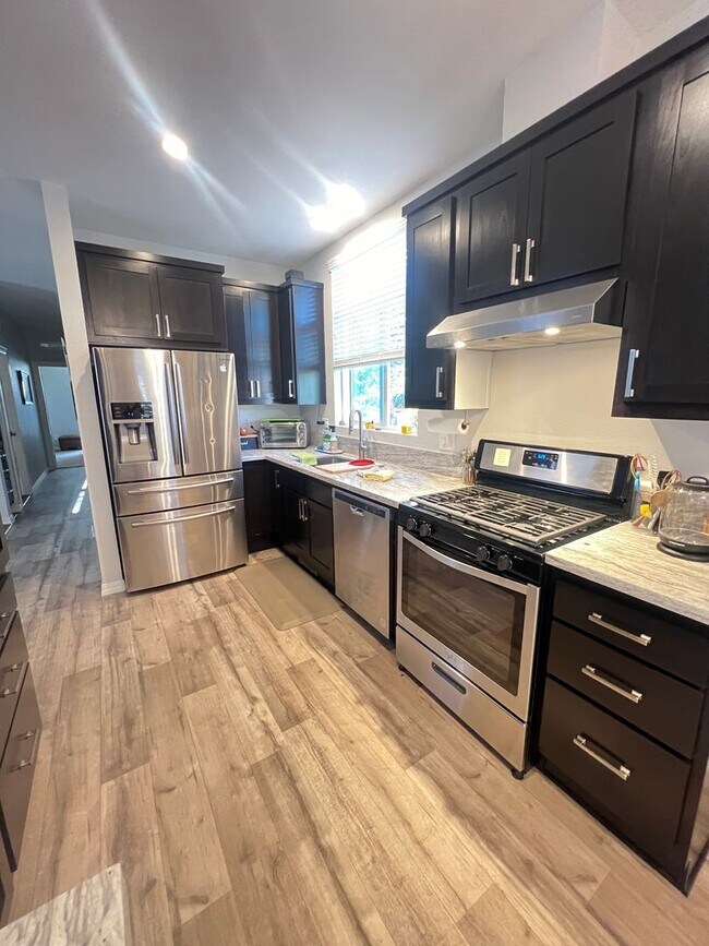 Building Photo - Modern 2-Bed, 2-Bath ADU for Rent – in Upscale Neighborhood