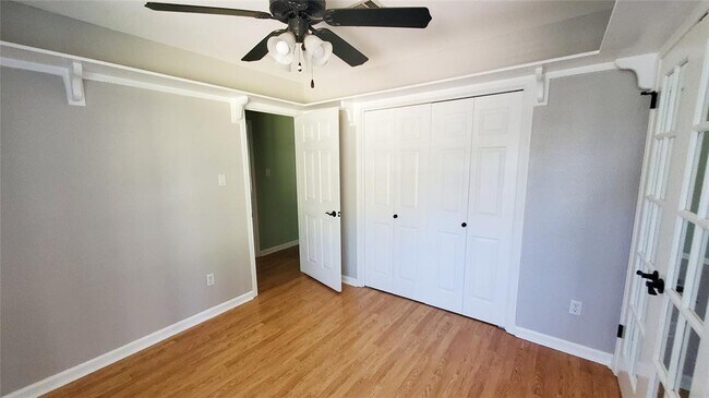 Building Photo - 201 Rio Vista Dr