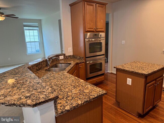 Building Photo - 12489 Pfitzner Ct