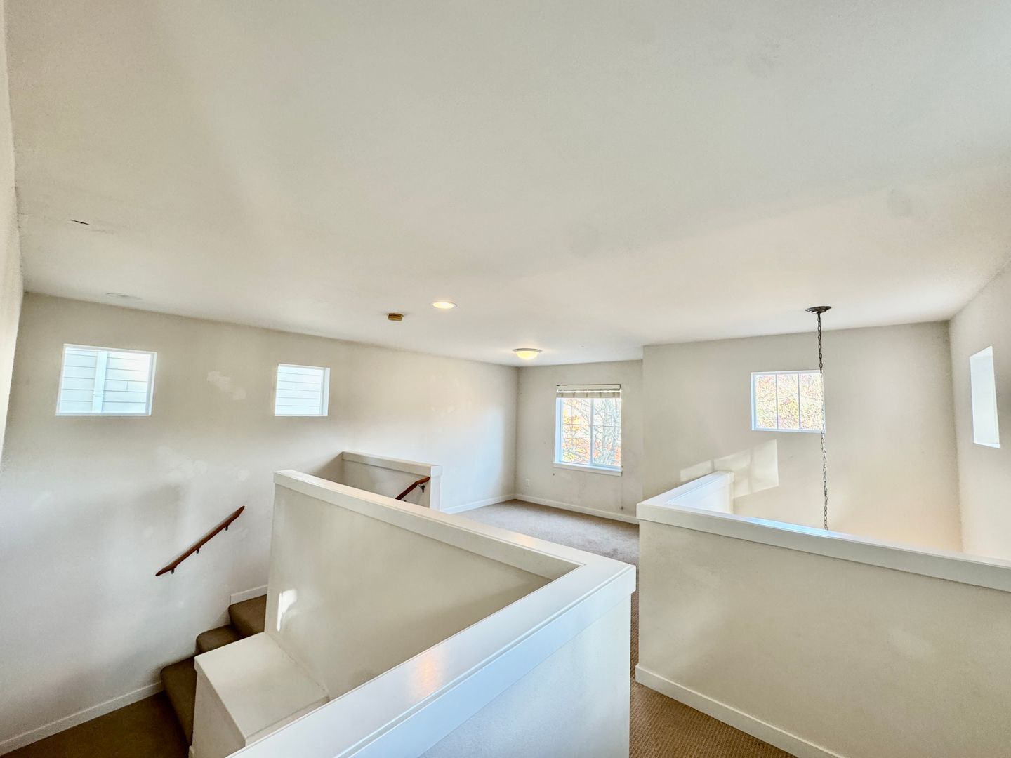 Building Photo - Sammamish Home.....