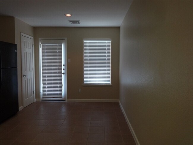 Building Photo - 3555 Red Meadows Dr