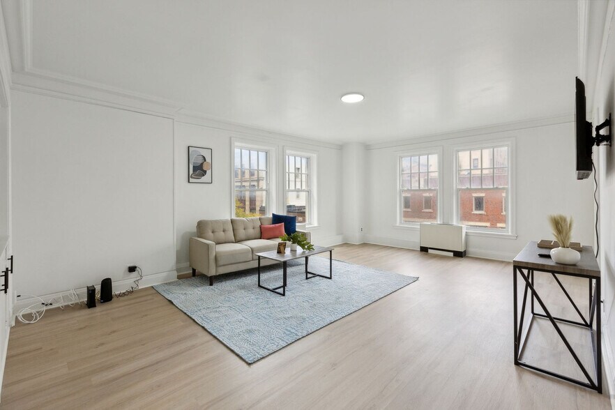 Building Photo - 109 NY-96