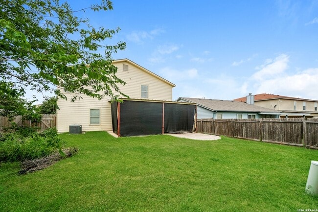 Building Photo - 5915 Iris Isle