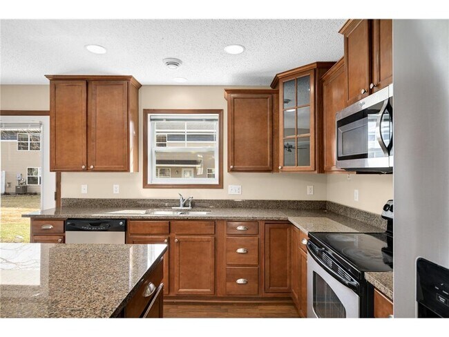 Building Photo - 15650 60th Ave N