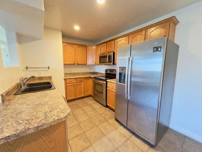 Building Photo - 125 S 1050 W
