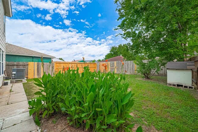 Building Photo - 12927 Pale Ivy Ln
