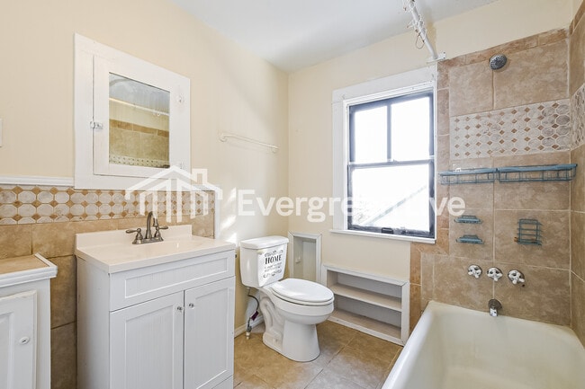 Building Photo - 626 E Washington Ave