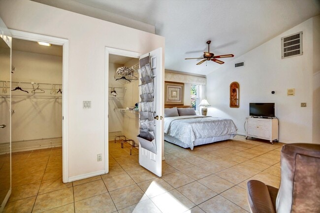 Building Photo - 13471 Miles Standish Port