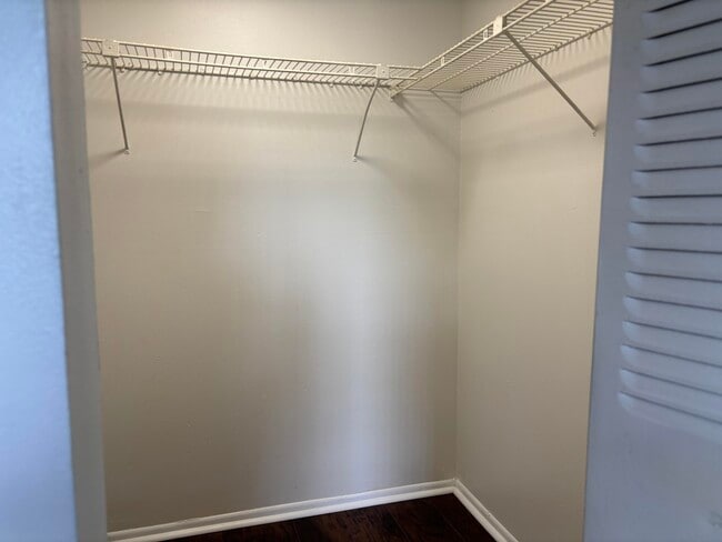 Building Photo - 8051 S Colony Cir