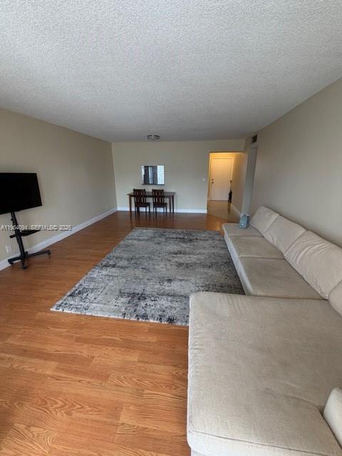 Building Photo - 319 NE 14th Ave