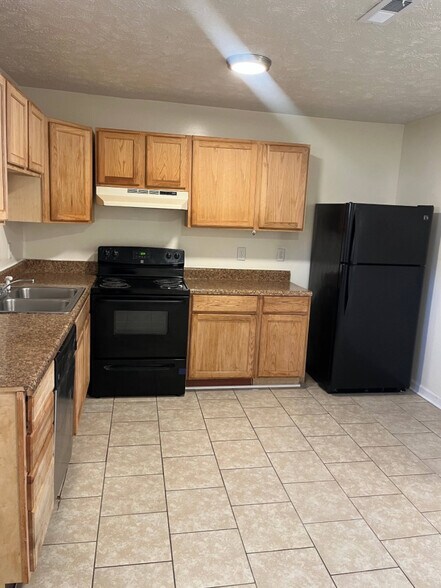Building Photo - 5735 Aftonshire Dr