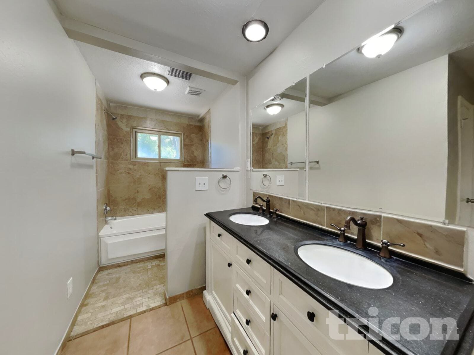 Building Photo - 2307 Hilton Head Dr