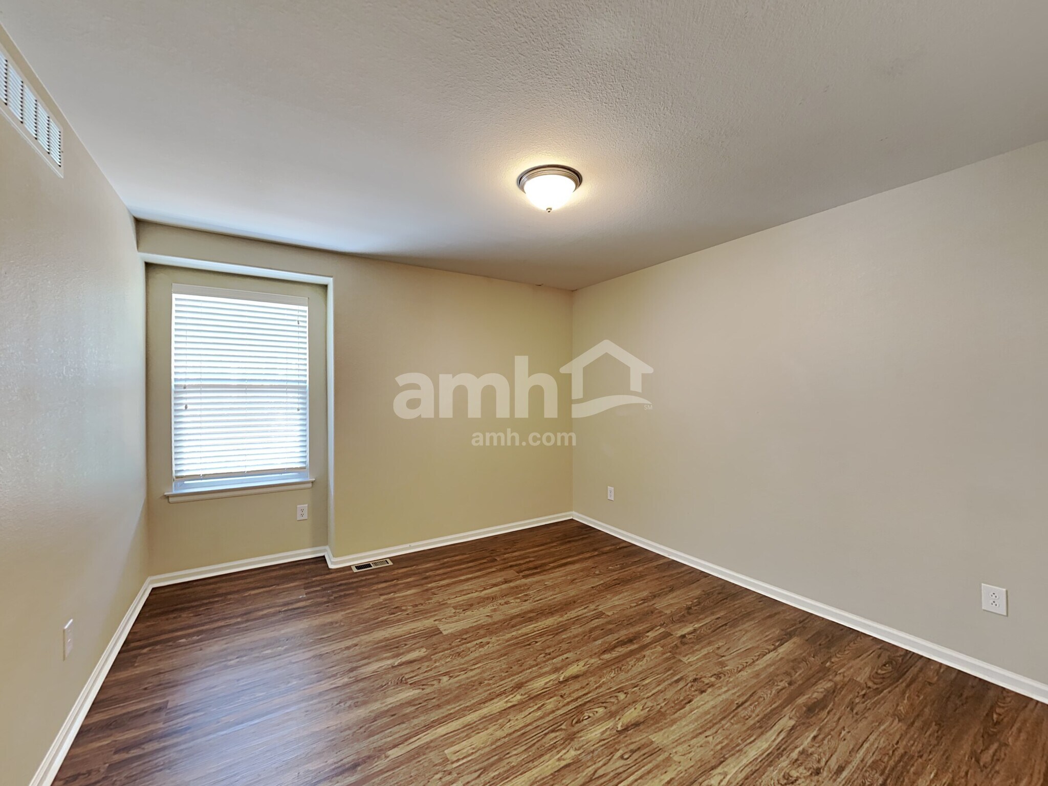 Building Photo - 451 Baler Ct