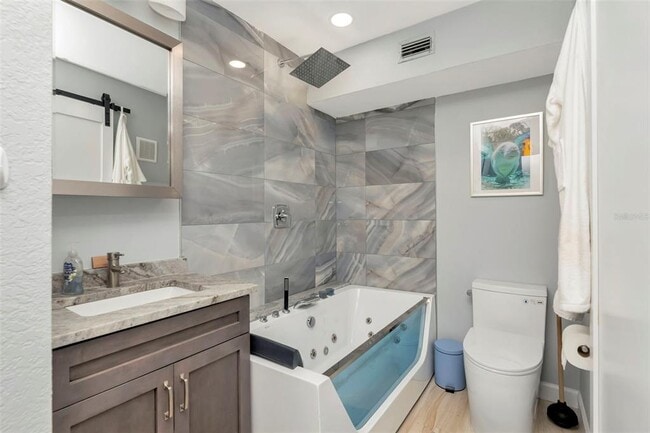 Building Photo - 14767 Seminole Trail