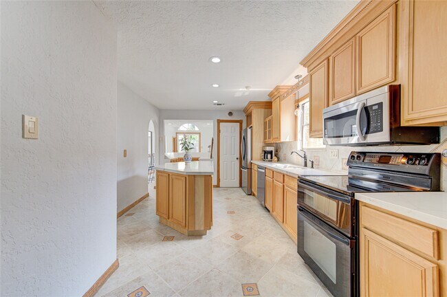 Building Photo - 14214 Woodnook Dr