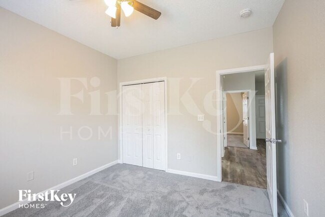 Building Photo - 15546 Outside Trail