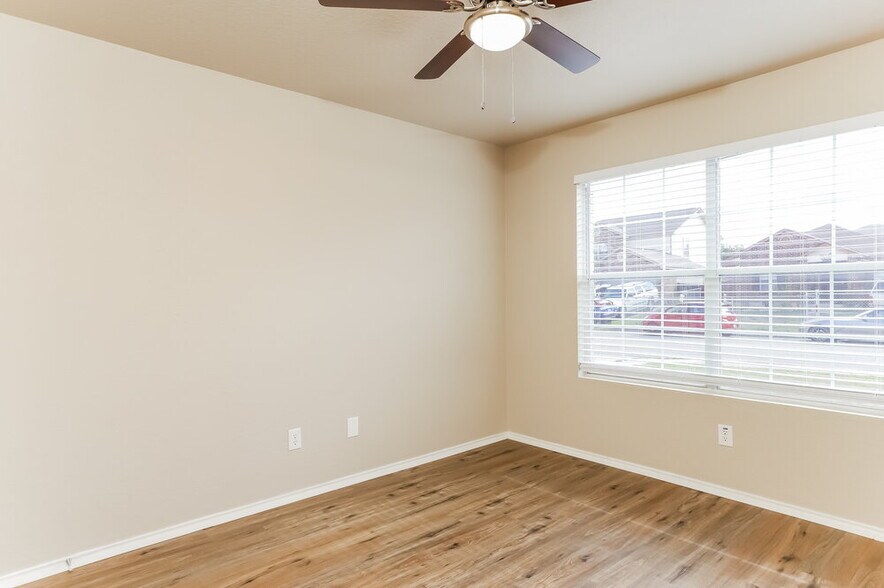 Building Photo - 4431 Mystic Sunrise Dr