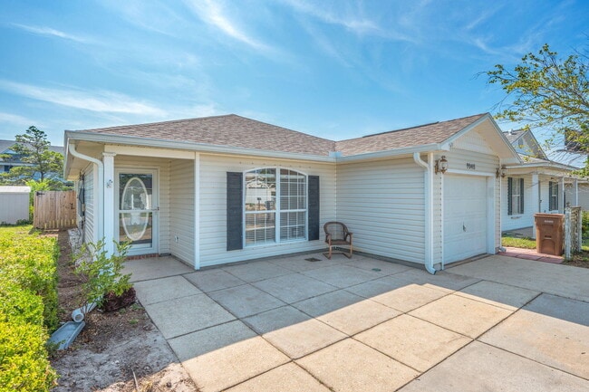 Building Photo - 7648 Chablis Cir