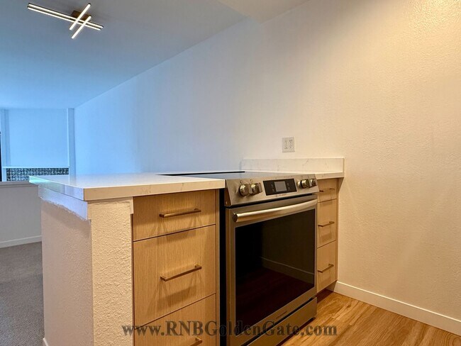 Building Photo - Recently Updated One Bedroom condo in the desirable Shelter Ridge Complex for rent!