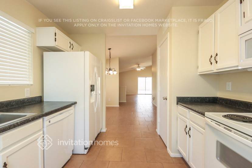 Building Photo - 19843 N 46th Ave