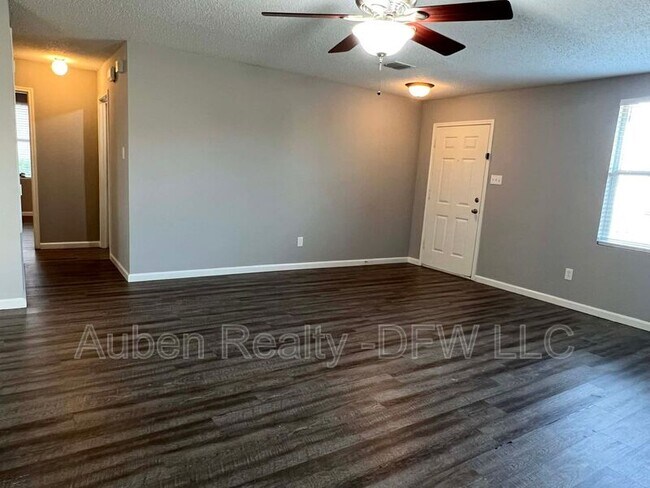 Building Photo - 3849 Irish Setter Dr