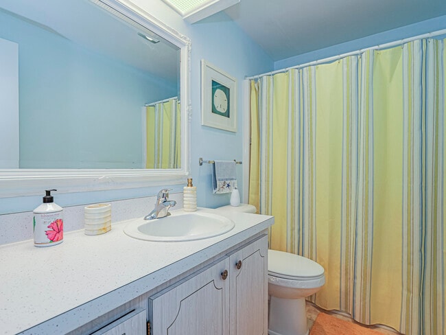 Building Photo - 5400 Jimmy Buffett Mem Hwy