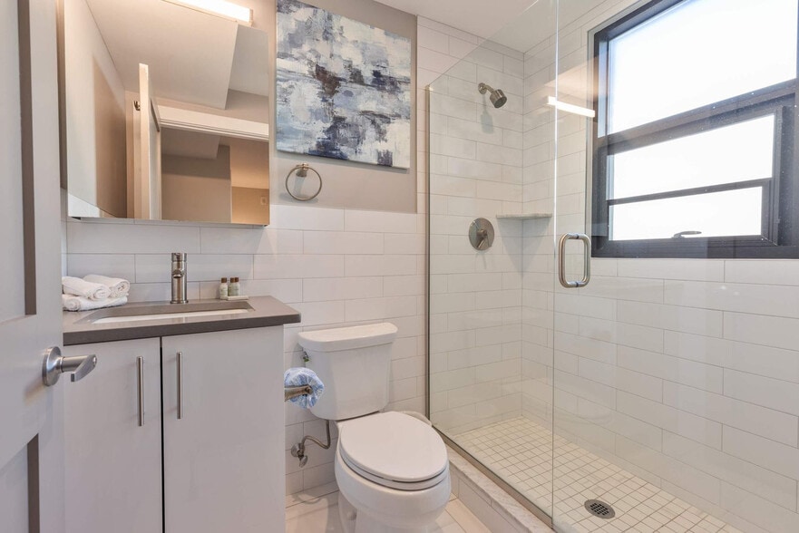 Building Photo - 240 Freedom Trl