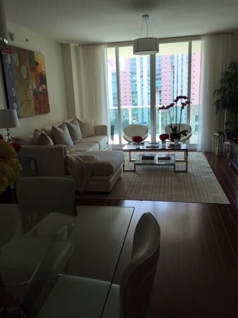 Building Photo - 3340 NE 190th St