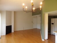 Building Photo - 2 Bed | 2 Bath Third Floor Condo