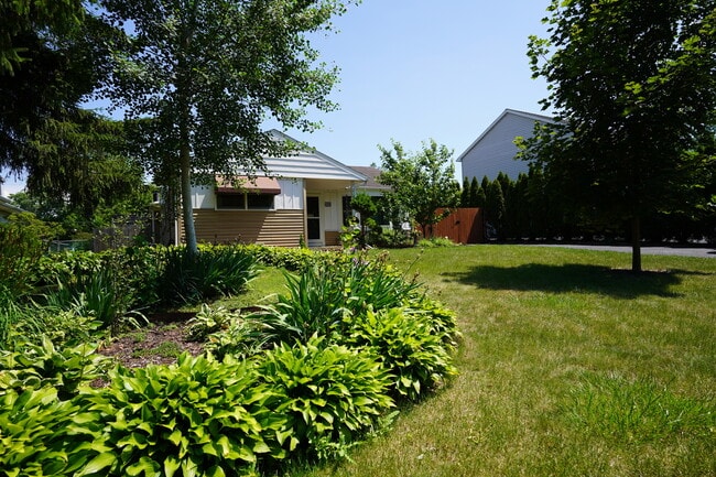 Building Photo - 2304 Jay Ln