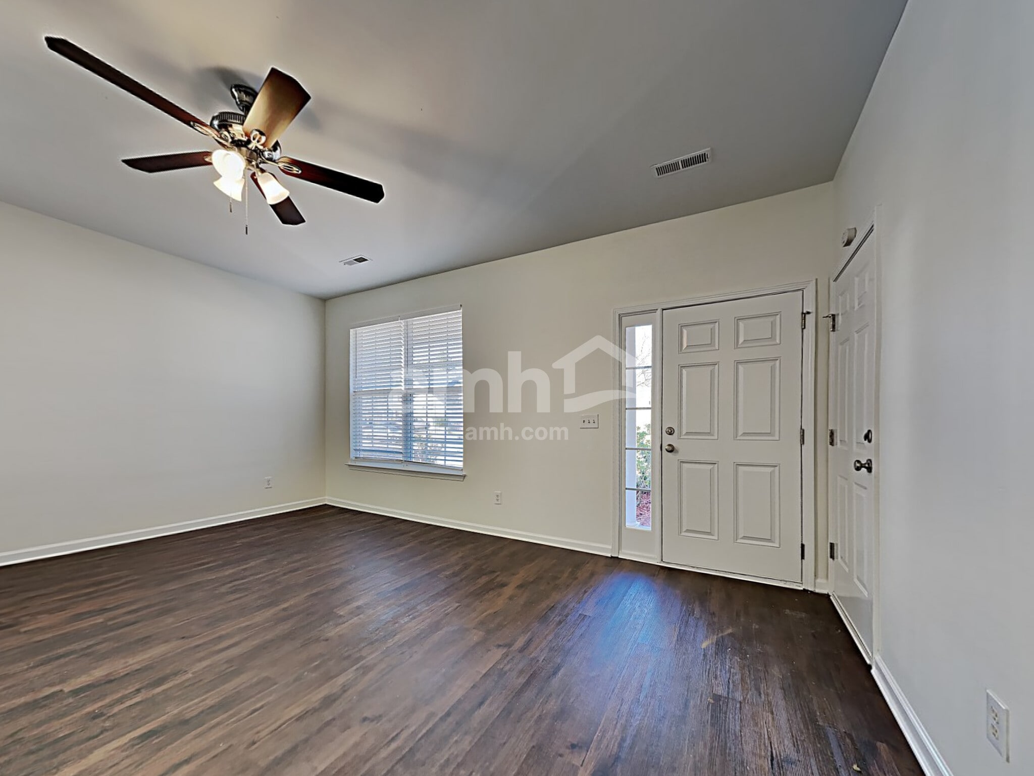 Building Photo - 2414 Thoreau St