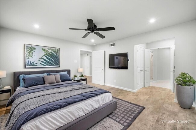 Building Photo - 6014 E University Blvd