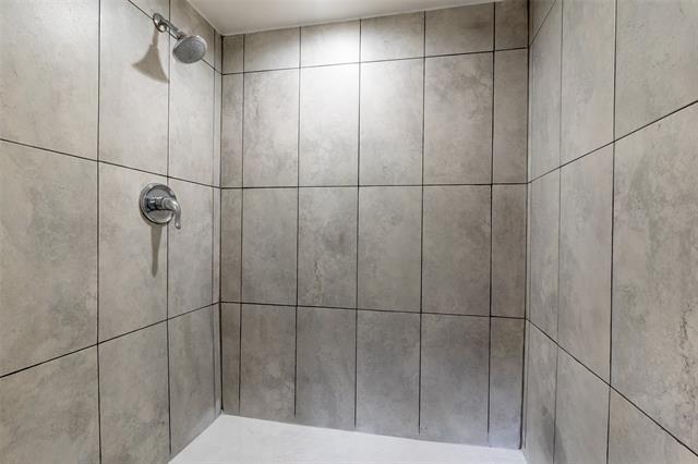 Building Photo - 6808 Eastridge Dr