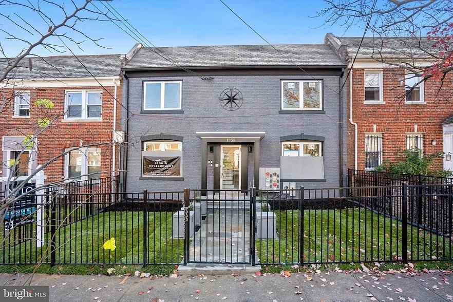 Front of Building - 1355 Bryant St NE