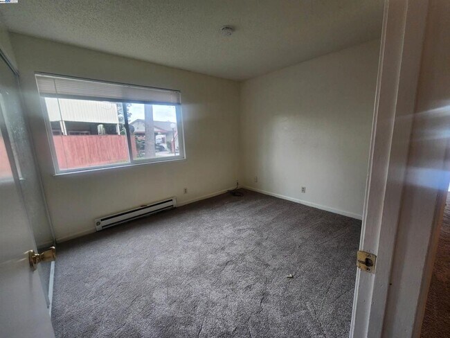 Building Photo - 27162 Tampa Ave