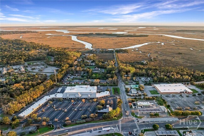 Building Photo - 12502 Apache Ave