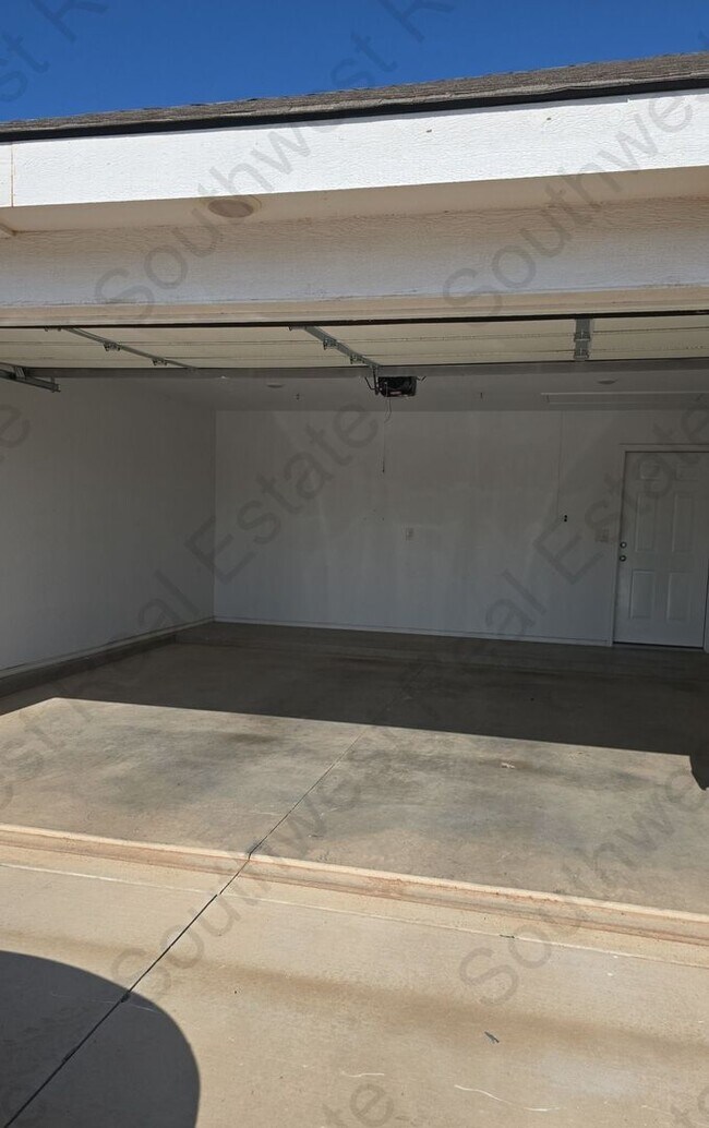 Building Photo - 1301 Mission Dr