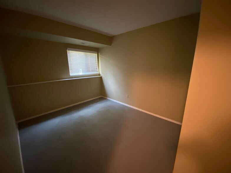 Building Photo - 1629 Maitland Ct