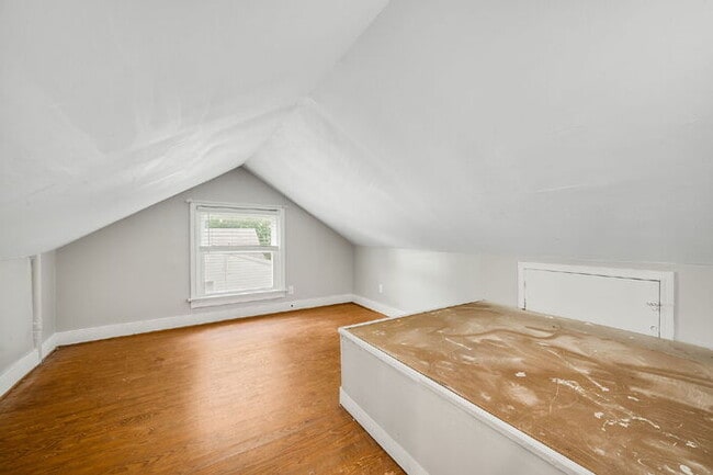 Building Photo - Charming 3-Bedroom, 1 Bath Home located in Sandston-$1750/Mo