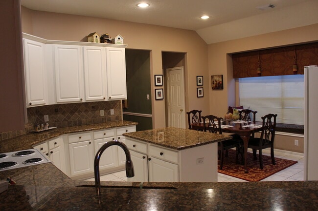 Building Photo - 4417 Blooming Garden Ct