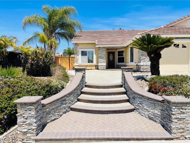 Building Photo - 27970 Sunlight Ct