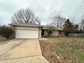 Building Photo - COMING SOON! All Brick Home in Battlefield