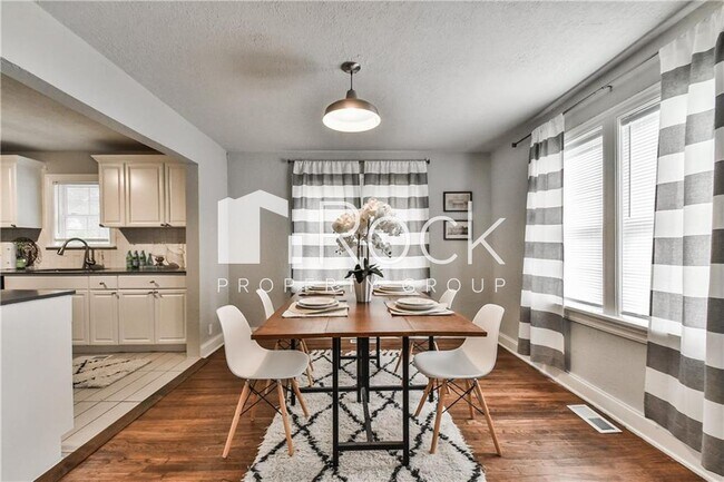 Building Photo - Beautifully Remodeled 4-Bedroom Home near ...