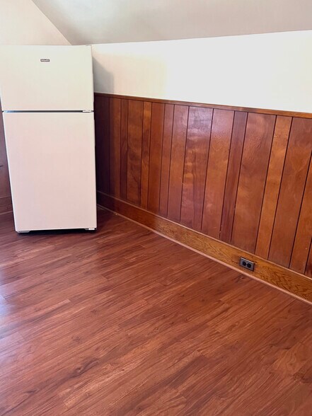 Kitchen - refrigerator, wall space - 96 Lawrence St