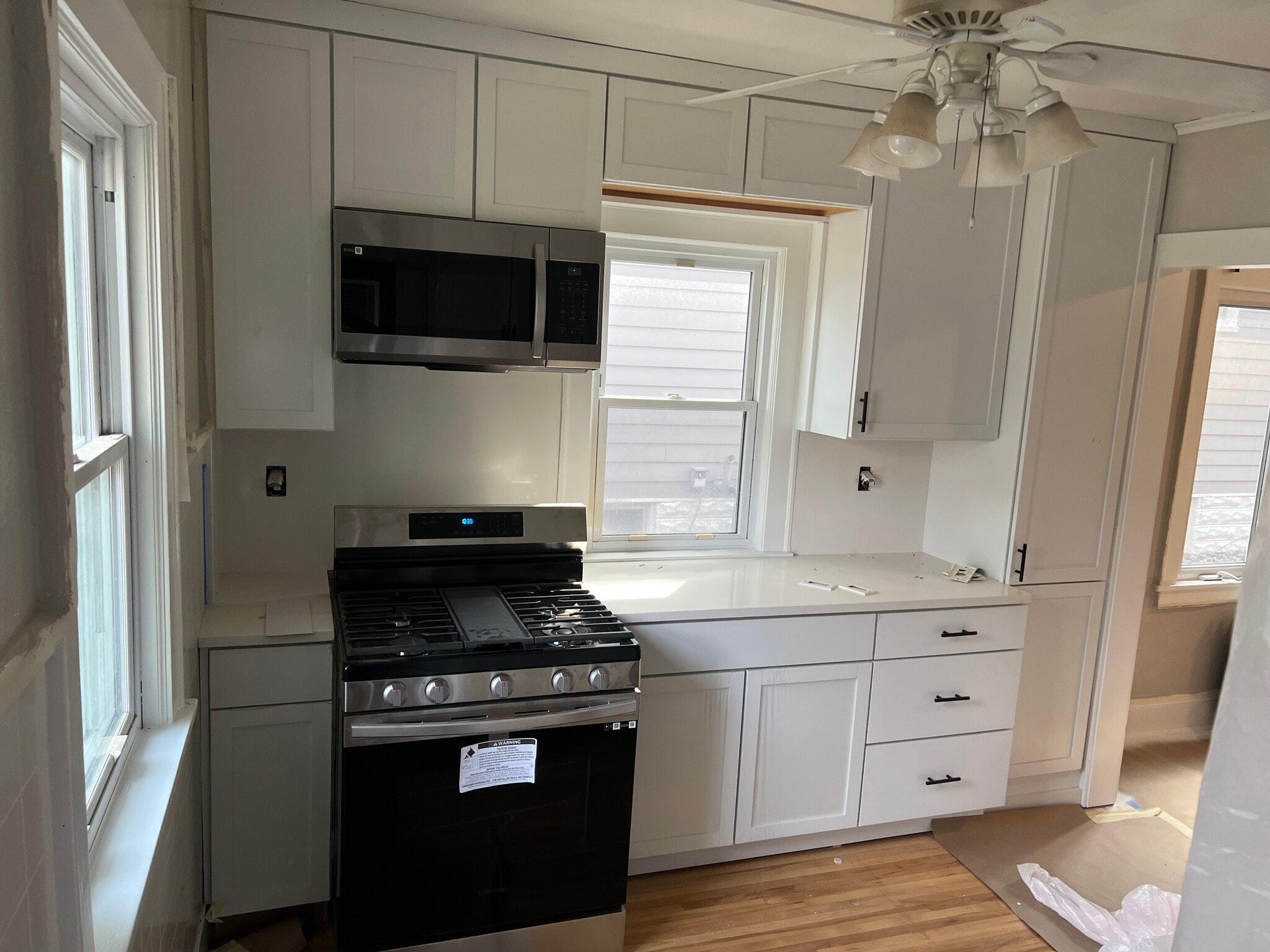 Building Photo - 2095 Wellesley Ave