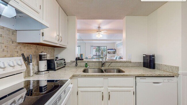 Building Photo - 880-A1a A1A Beach Blvd