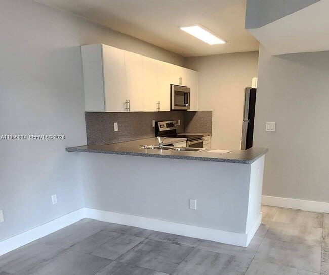 Building Photo - 15354 SW 72nd St