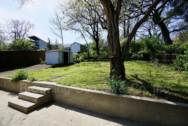 Building Photo - 2109 12th Ave S