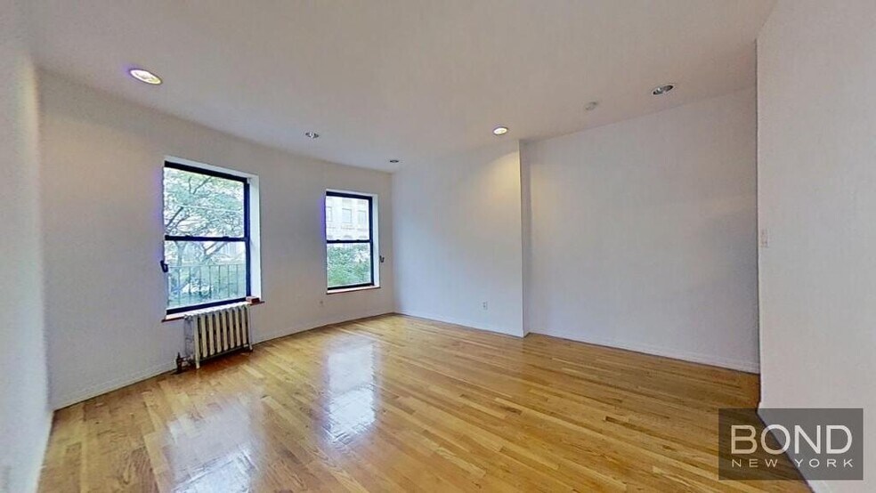 Building Photo - 104 Second Avenue