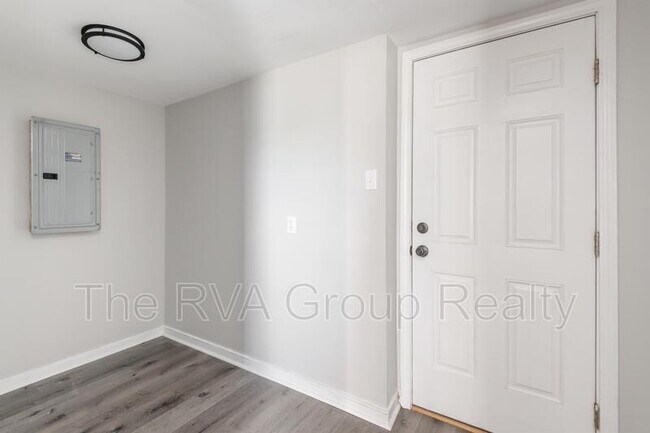 Building Photo - 1407 N 32nd St